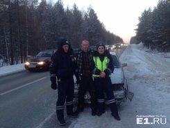 Полицейские спасли водителя на Серовском тракте