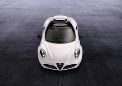 В мире красоты Alfa Romeo 4С Spider