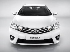 Жемчужно-белая Toyota Corolla как первоцвет весной для судей Хакасии