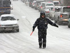 Снегопад в Екатеринбурге привел к проблемам на дорогах