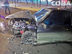 Тонированный ВАЗ стал виновником аварии с участием трёх машин в Екатеринбурге