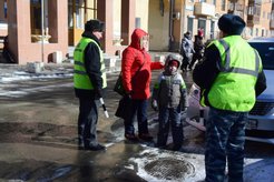В Екатеринбурге водители не пропускают пешеходов на дорогах города