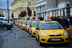 Московский таксистов решили не штрафовать за выезд на выделенные полосы