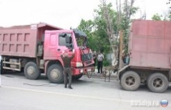 На трассе Екатеринбург - Тюмень опрокинулся грузовик с песком