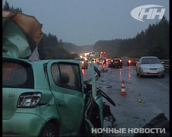 Ужасное ДТП с участием Toyota Vitz и КАМАЗа в Екатеринбурге