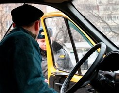 Иностранным гражданам запретят передвигаться на авто без российских прав