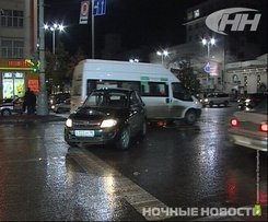 В центре Екатеринбурга водитель «Лады» устроил ДТП на перекрестке