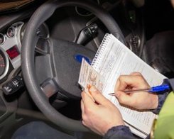 Е.Мизулина хочет лишать неплательщиков алиментов водительских прав