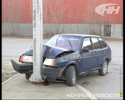 На Сибирском тракте неопытный водитель «девятки» угодил в столб